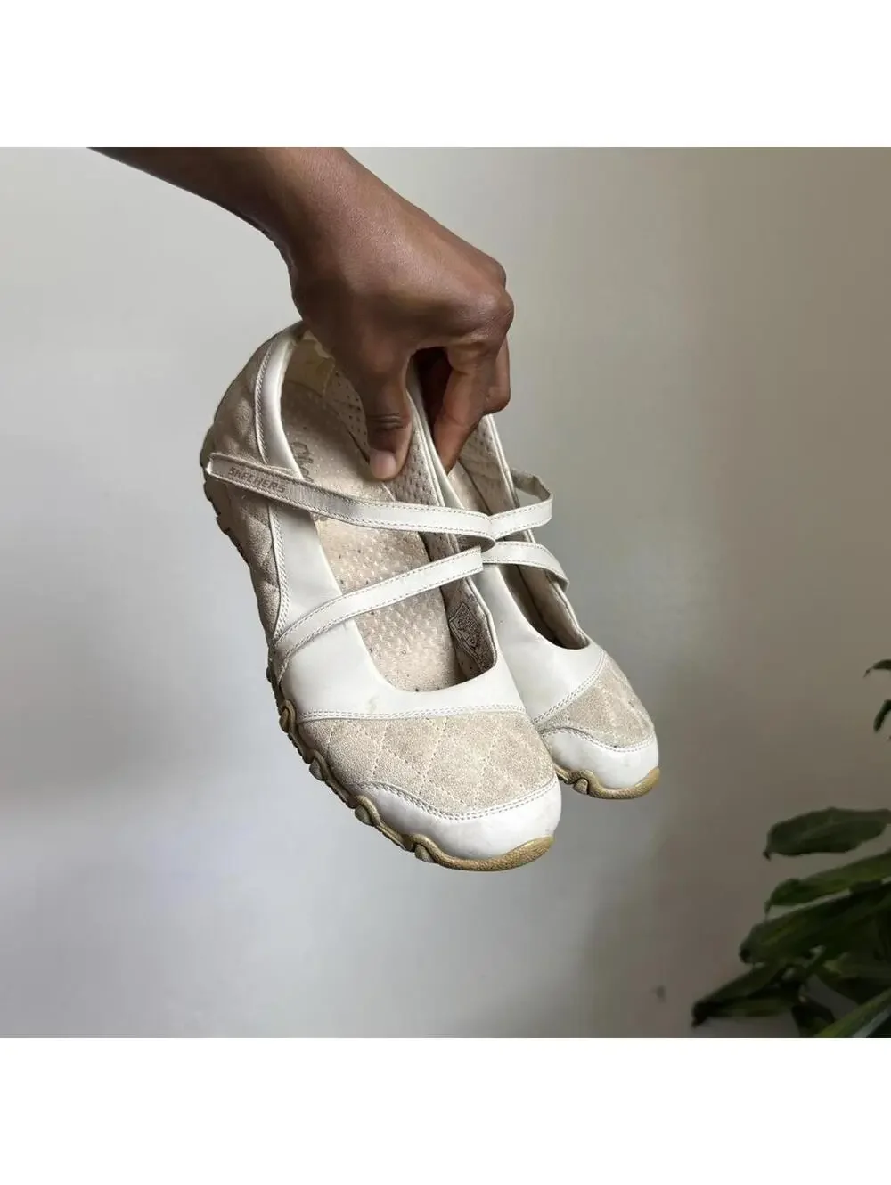 Y2K Skechers Quilted Mary Jane Sneakers‎ Natural Cream Leather size 7